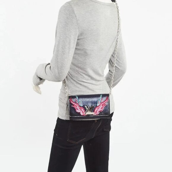 Louis Vuitton Blue Nuit Epi Leather Flame Sequins Twist Wallet On Chain Bag - Picture 2 of 12